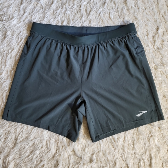 Brooks Other - Men’s Brooks running/workout shorts Size X-LARGE